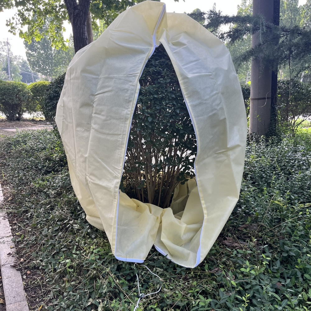 Plant frost protection cover bag